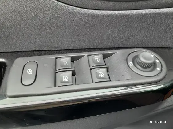 RENAULT CAPTUR - voiture d'occasion - Photo 24