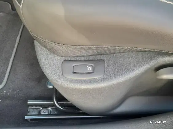 RENAULT CLIO IV - voiture d'occasion - Photo 24