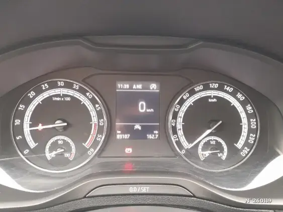 SKODA KAROQ - voiture d'occasion - Photo 12