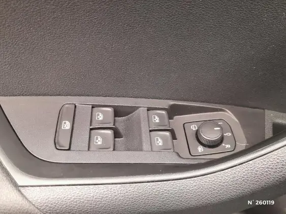 SKODA KAROQ - voiture d'occasion - Photo 25