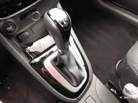 RENAULT CLIO IV - voiture d'occasion - Photo 24