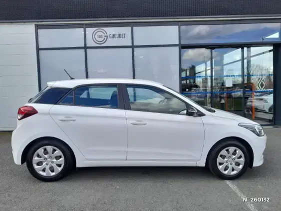 HYUNDAI i20 II - voiture d'occasion - Photo 5