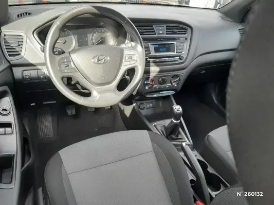 HYUNDAI i20 II - voiture d'occasion - Photo 9