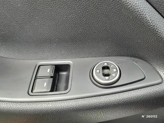 HYUNDAI i20 II - voiture d'occasion - Photo 15