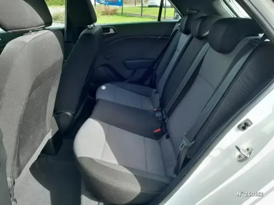 HYUNDAI i20 II - voiture d'occasion - Photo 11