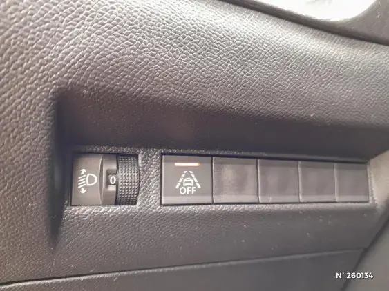 PEUGEOT 208 BUSINESS R II - voiture d'occasion - Photo 24