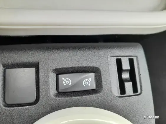 RENAULT TWINGO III - voiture d'occasion - Photo 25