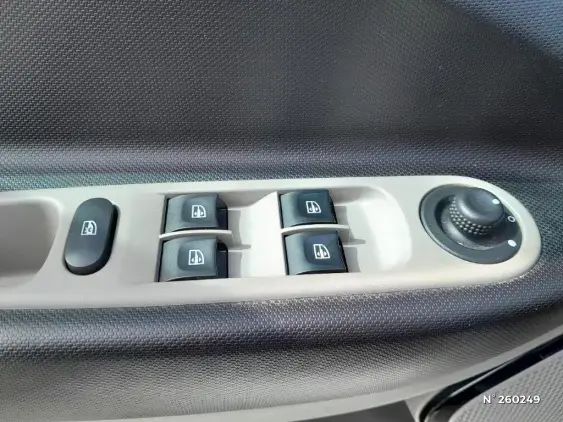 RENAULT ZOE - voiture d'occasion - Photo 24