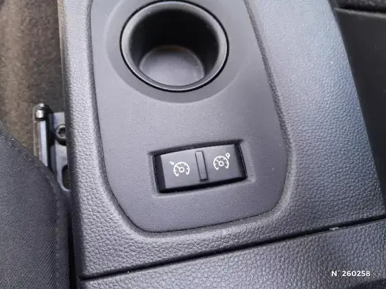 DACIA DUSTER II - voiture d'occasion - Photo 24