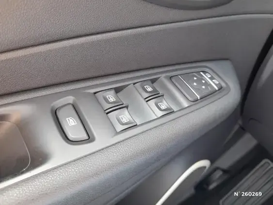 RENAULT CAPTUR - voiture d'occasion - Photo 24