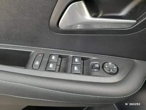PEUGEOT 208 II - voiture d'occasion - Photo 24