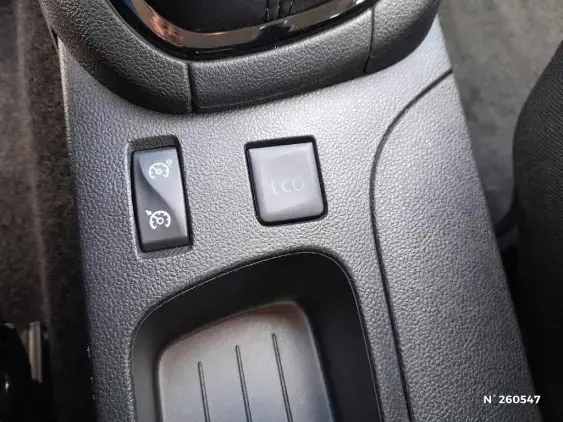 RENAULT CLIO IV - voiture d'occasion - Photo 25