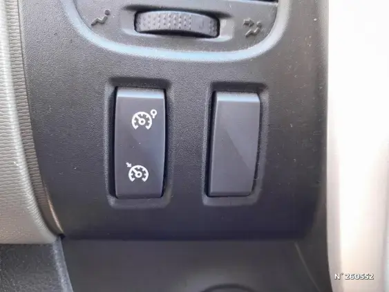 RENAULT TRAFIC III - voiture d'occasion - Photo 23