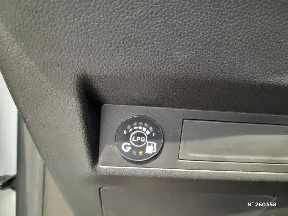RENAULT CAPTUR II - voiture d'occasion - Photo 25