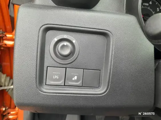 DACIA DUSTER II - voiture d'occasion - Photo 25