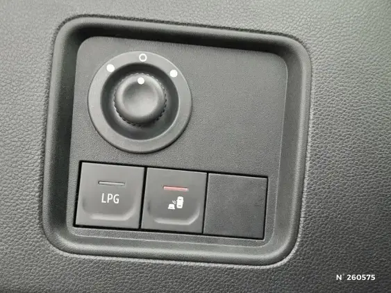 DACIA DUSTER II - voiture d'occasion - Photo 24