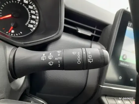 RENAULT CLIO V - voiture d'occasion - Photo 24