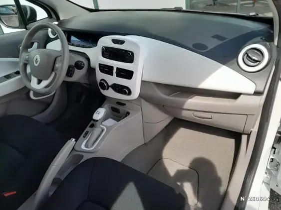 RENAULT ZOE - voiture d'occasion - Photo 10