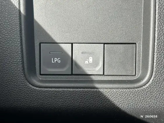 DACIA DUSTER II - voiture d'occasion - Photo 15