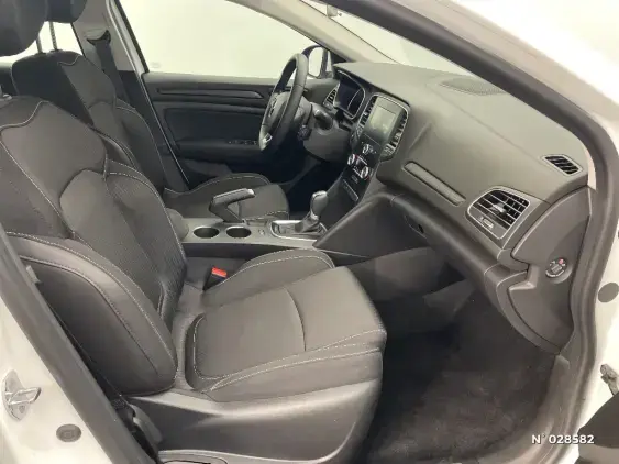 RENAULT MEGANE IV - voiture d'occasion - Photo 10