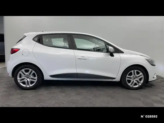 RENAULT CLIO IV - voiture d'occasion - Photo 5