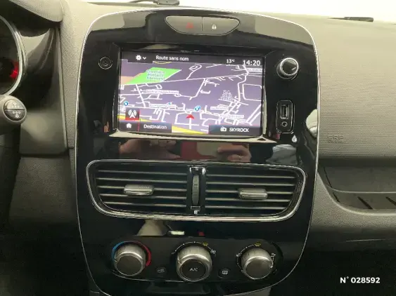 RENAULT CLIO IV - voiture d'occasion - Photo 13