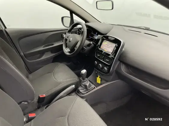 RENAULT CLIO IV - voiture d'occasion - Photo 10