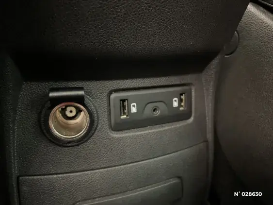 RENAULT SCENIC IV - voiture d'occasion - Photo 26