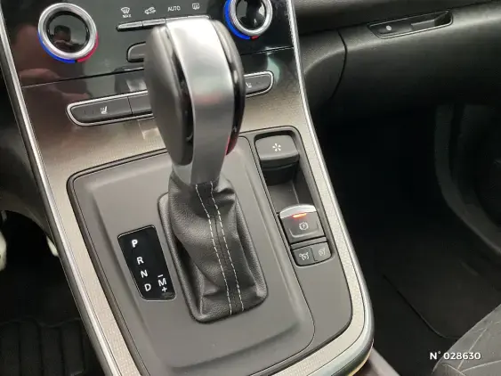 RENAULT SCENIC IV - voiture d'occasion - Photo 29