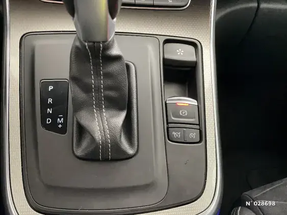 RENAULT SCENIC IV - voiture d'occasion - Photo 15