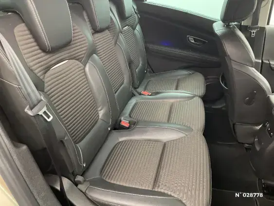 RENAULT SCENIC IV - voiture d'occasion - Photo 11