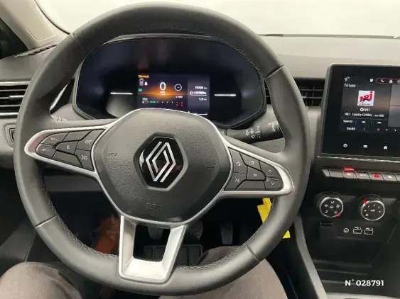 RENAULT CLIO V - voiture d'occasion - Photo 28