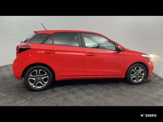 HYUNDAI i20 II - voiture d'occasion - Photo 5