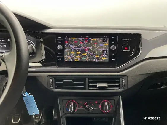 VOLKSWAGEN POLO VI - voiture d'occasion - Photo 15