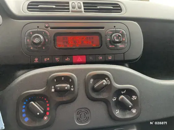 FIAT PANDA III - voiture d'occasion - Photo 13