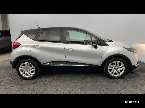 RENAULT CAPTUR - voiture d'occasion - Photo 5