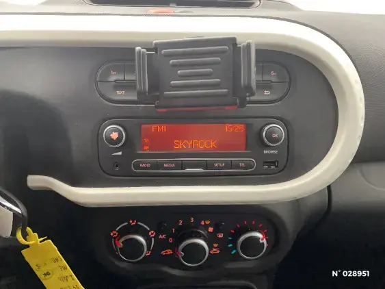 RENAULT TWINGO III - voiture d'occasion - Photo 13