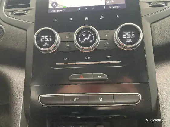 RENAULT MEGANE ESTATE IV - voiture d'occasion - Photo 15