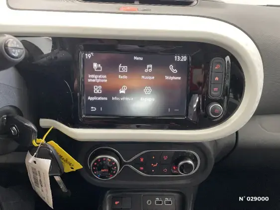 RENAULT TWINGO III - voiture d'occasion - Photo 13