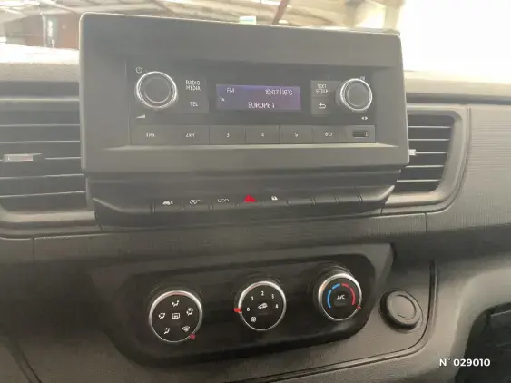 RENAULT TRAFIC FG III - voiture d'occasion - Photo 13