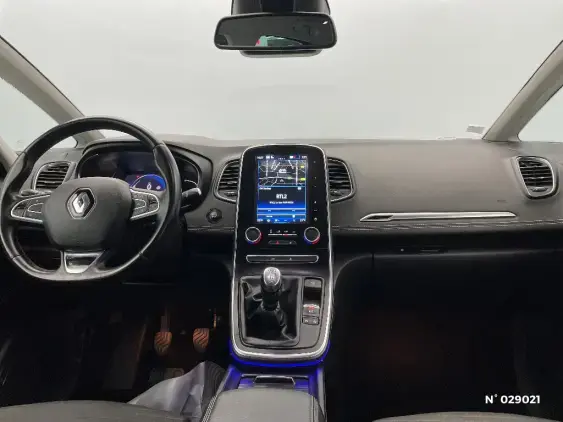 RENAULT SCENIC IV - voiture d'occasion - Photo 9