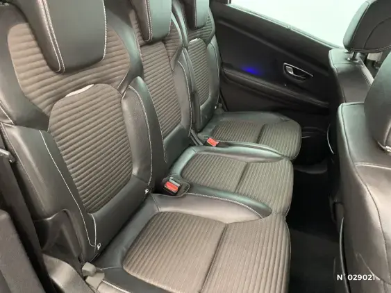 RENAULT SCENIC IV - voiture d'occasion - Photo 11