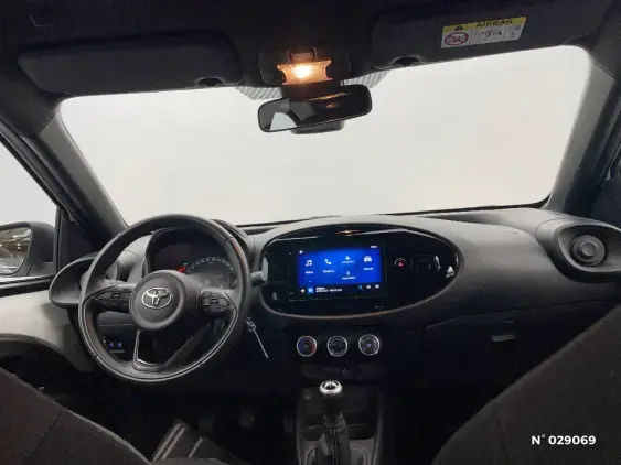TOYOTA AYGO X - voiture d'occasion - Photo 9