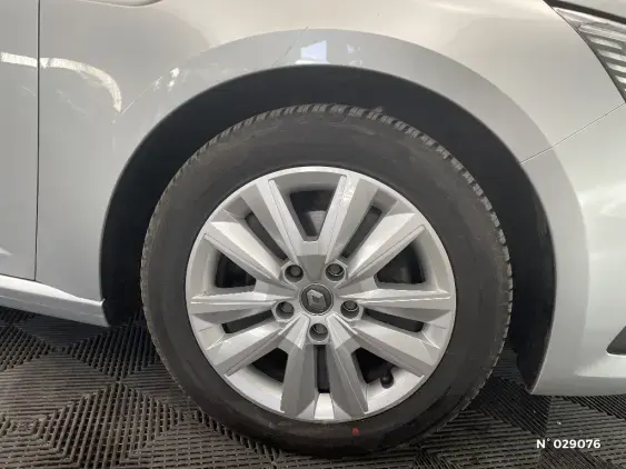 RENAULT MEGANE IV - voiture d'occasion - Photo 8