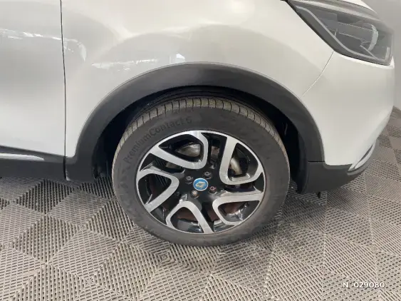 RENAULT CAPTUR - voiture d'occasion - Photo 8