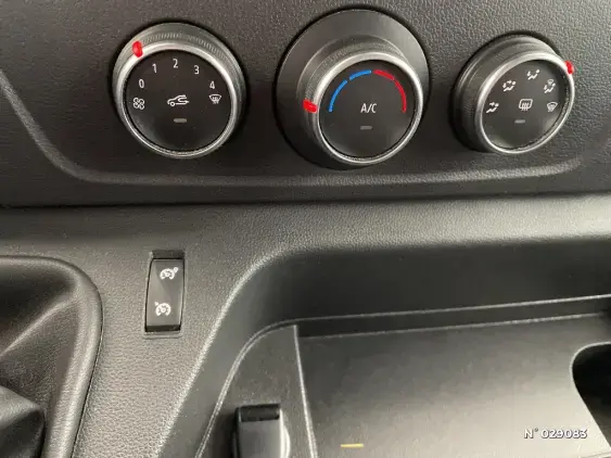 RENAULT MASTER FG III - voiture d'occasion - Photo 15