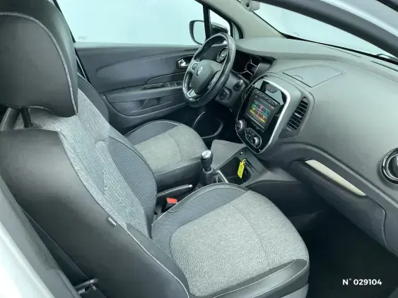 RENAULT CAPTUR - voiture d'occasion - Photo 10