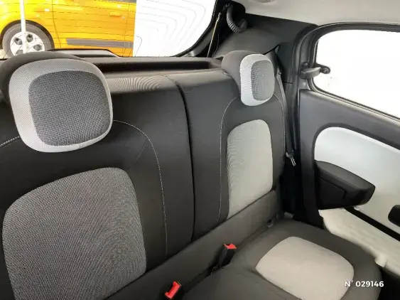 RENAULT TWINGO III - voiture d'occasion - Photo 11