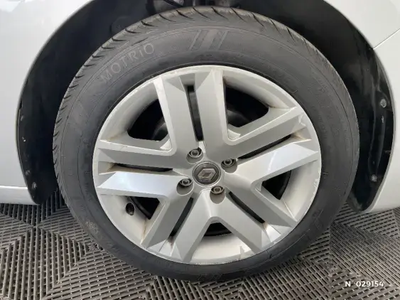 RENAULT CLIO V - voiture d'occasion - Photo 8