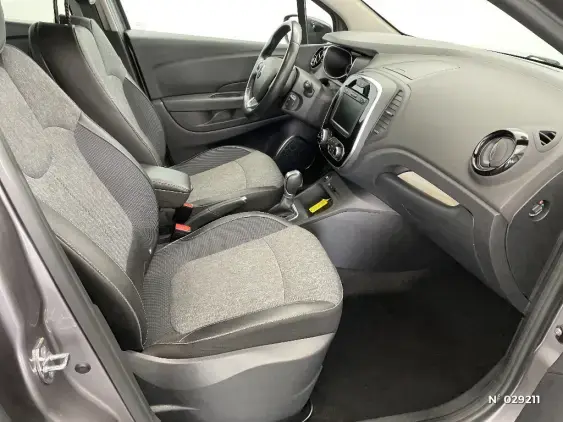 RENAULT CAPTUR - voiture d'occasion - Photo 10